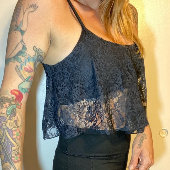 Speed Limit lace crop top - Picture 3 of 4